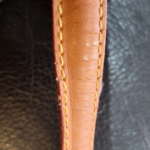 EUC Authentic Louis Vuitton Alma MM Brown Epi w/ extendable Strap - Picture 8 of 16